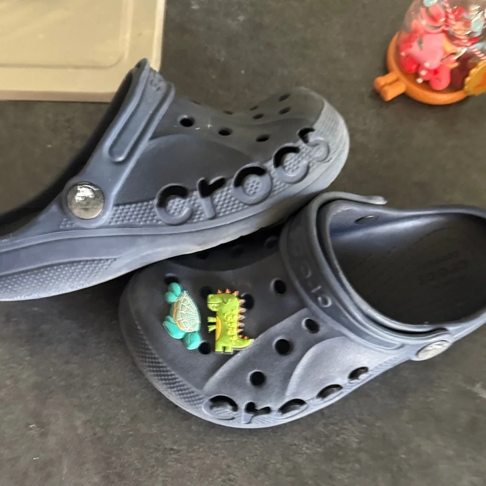 CROCS Kids Classic Clog - Dark Blue with Turtle & Dinosaur Charms